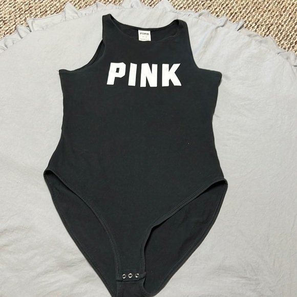 PINK Victoria's Secret Tops - ‎PINK